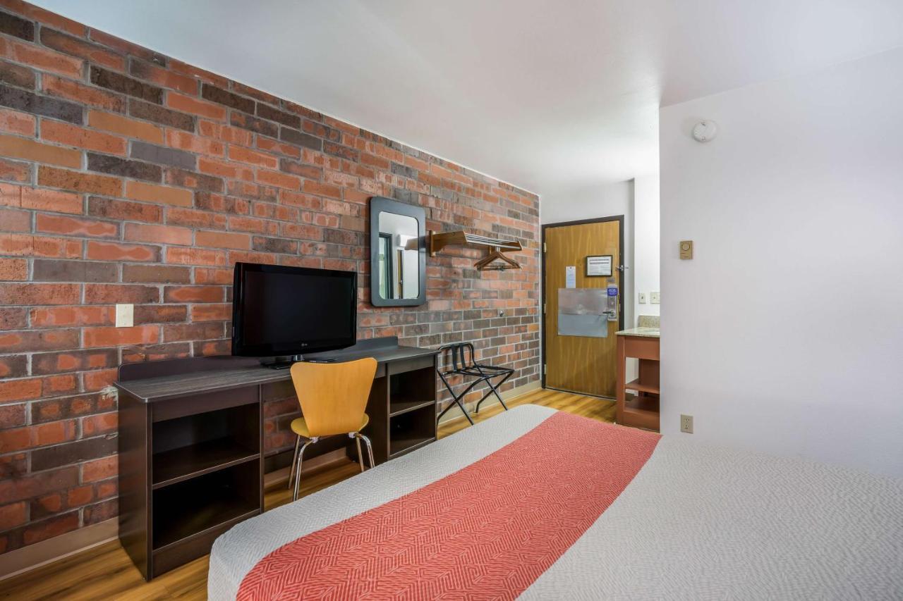 Motel 6-Madison, Wi - East Екстер'єр фото