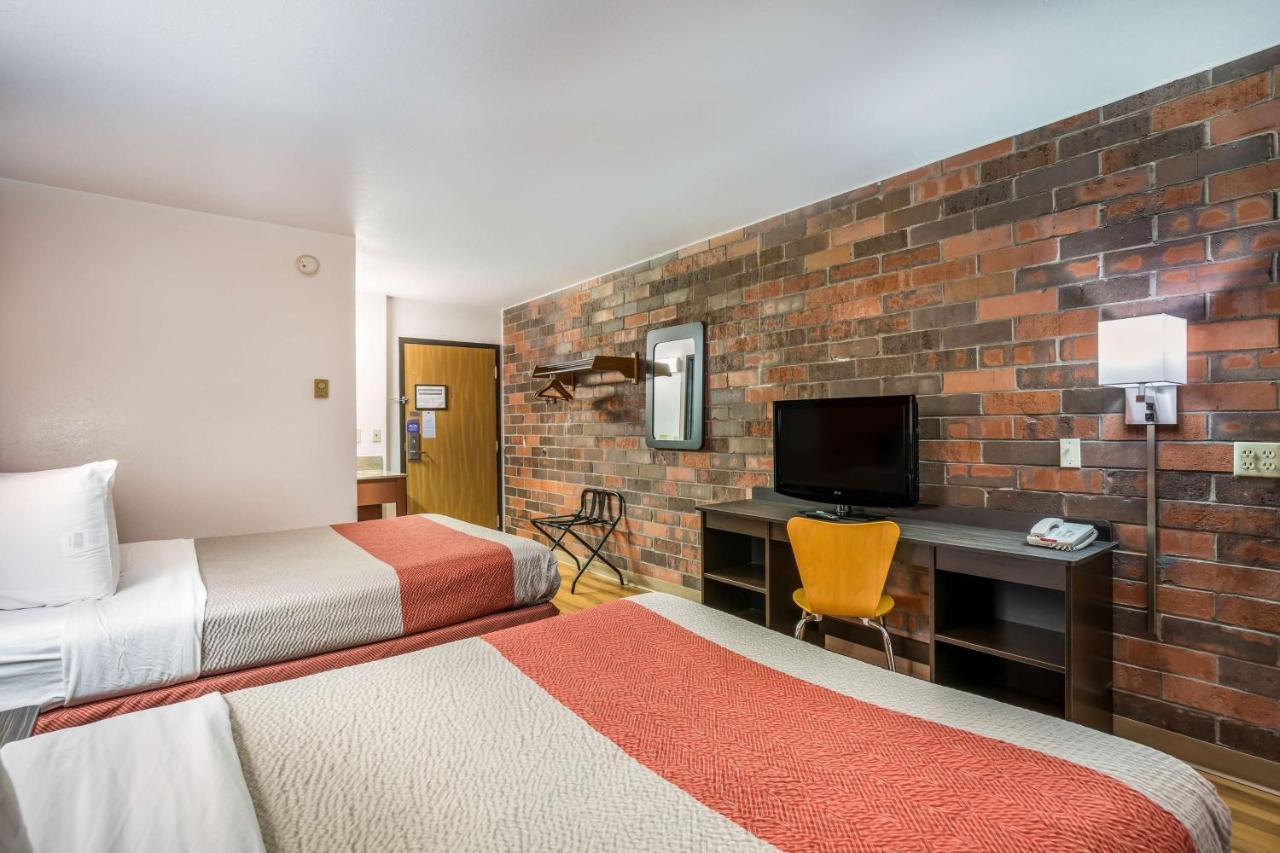Motel 6-Madison, Wi - East Екстер'єр фото