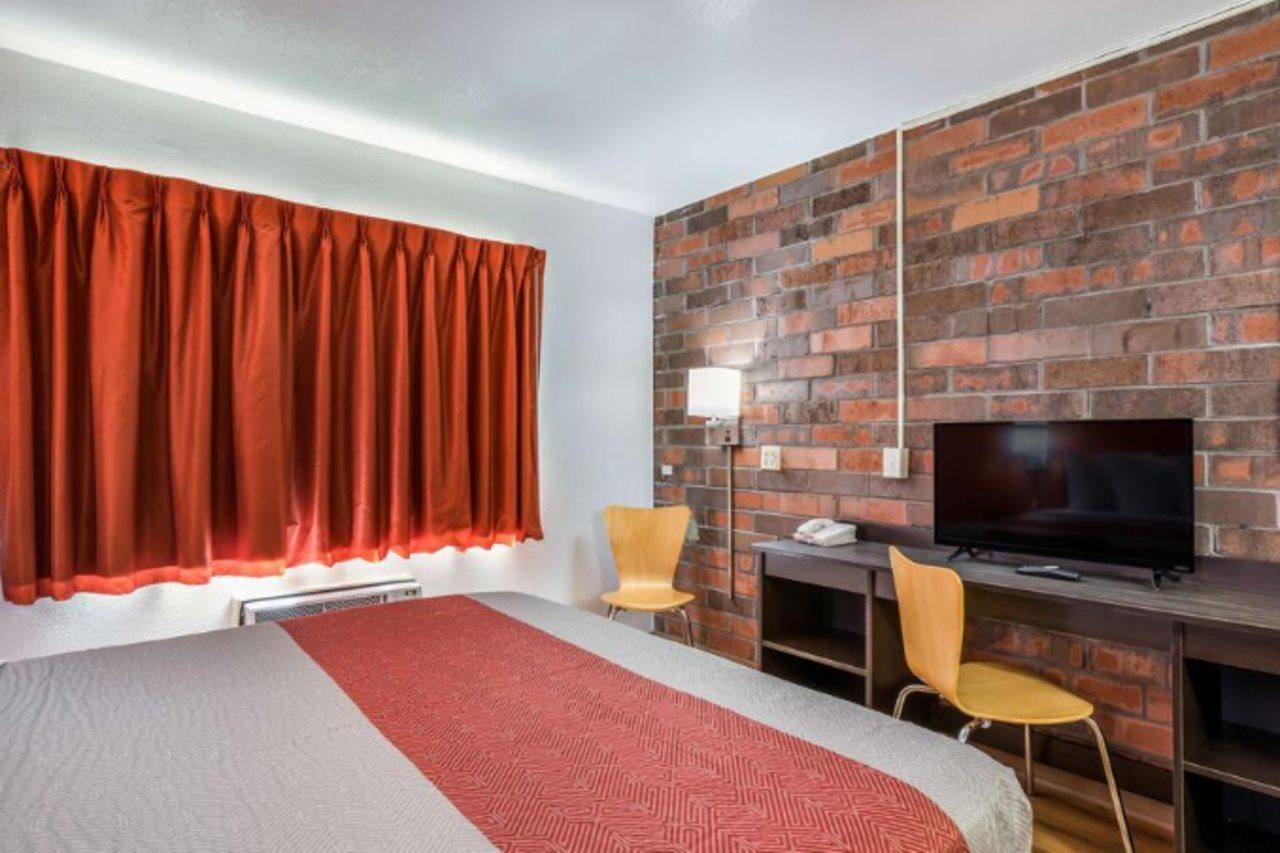 Motel 6-Madison, Wi - East Екстер'єр фото