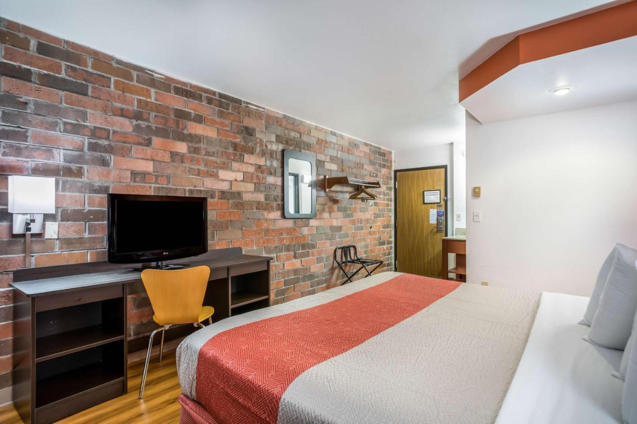 Motel 6-Madison, Wi - East Екстер'єр фото