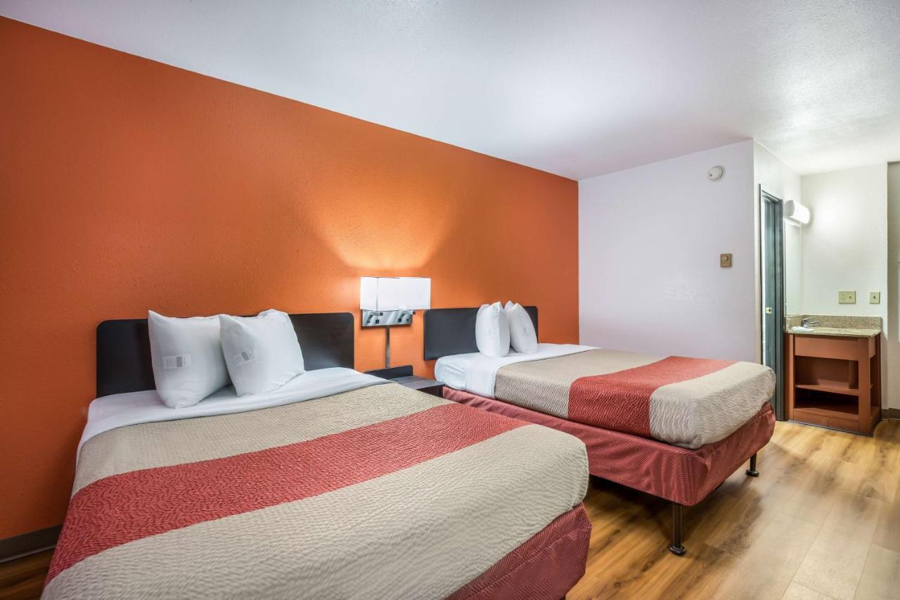 Motel 6-Madison, Wi - East Екстер'єр фото